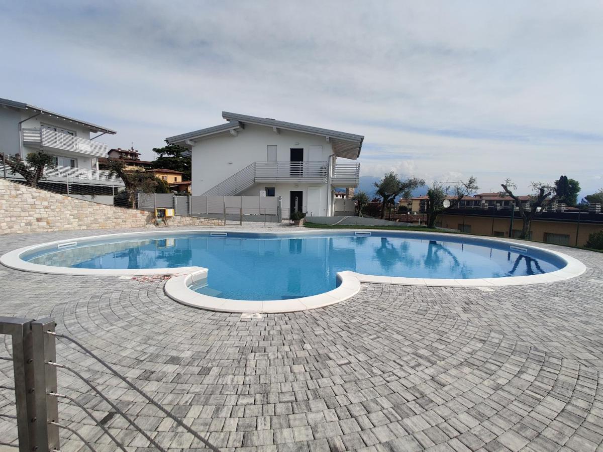 Bilocale In Residence Vista Lago Con Piscina Polpenazze del Garda Exterior foto