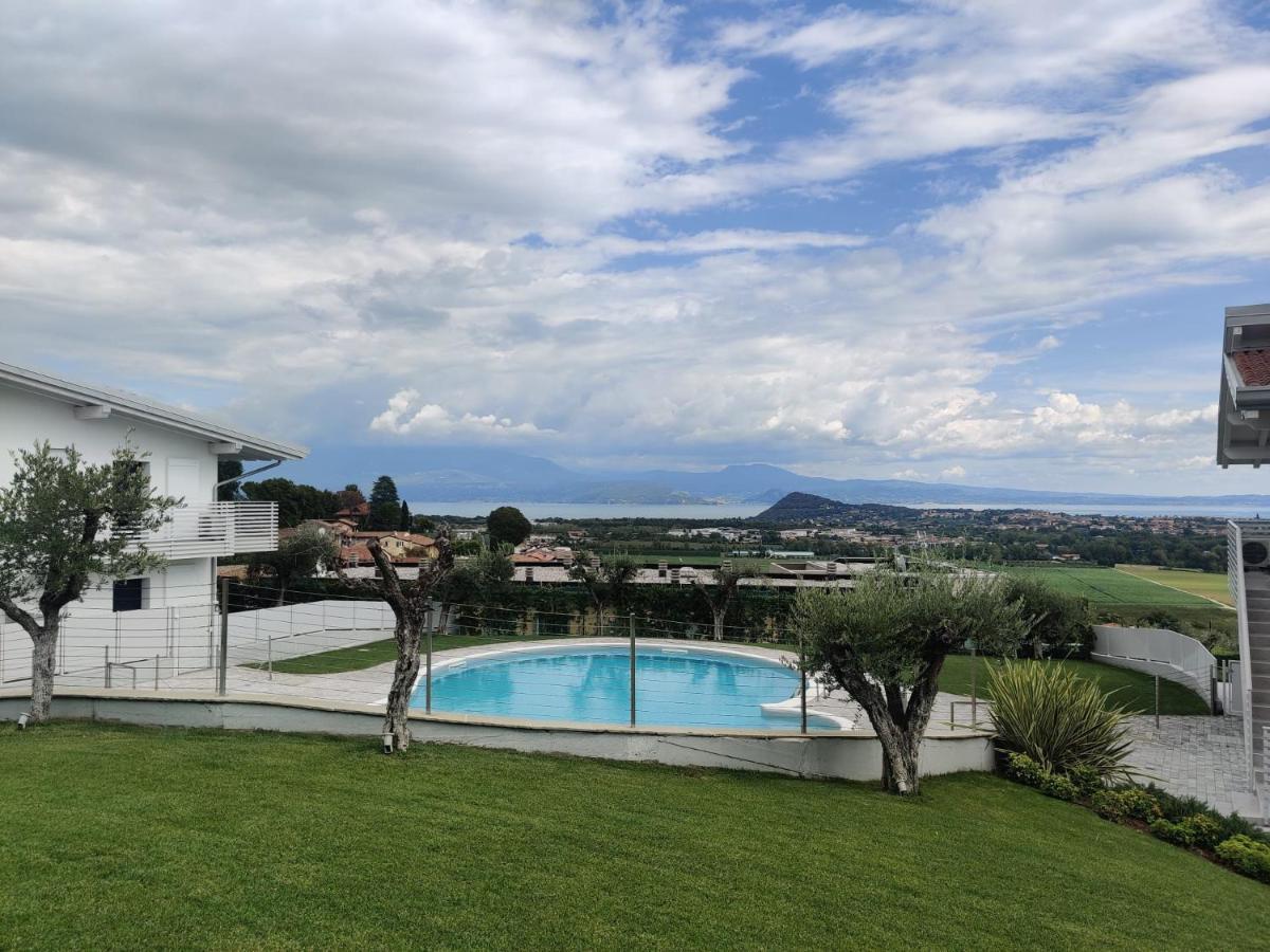 Bilocale In Residence Vista Lago Con Piscina Polpenazze del Garda Exterior foto